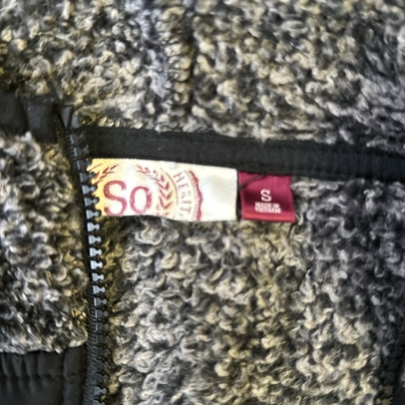 Fleece Hooded Jacket - Picture 5 of 5